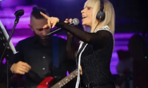 Отново истерия заради баба Лили Иванова в &quot;Олимпия&quot;, най-скъпите билети са..