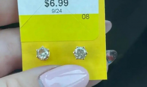 Удари джакпота от битак: Купи обеци за 6 евро, оцениха ги за хиляди