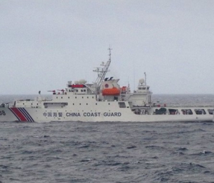 Шпионаж! Китайски самолет наблюдава военноморско учение в Тихия океан