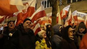 Протестиращи в Полша: Това не е страната на Туск