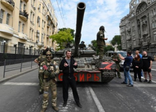 На Запад приближава гражданска война, подхранвана от етнически бунтове, социален срив и крах на държавната легитимност