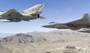 Американски F-22 летяха със съветски МиГ-ове в памет на „Червените орли“