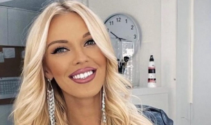 Златната тоалетна бе продадена на търг за 12,1 милиона долара