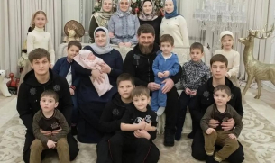Кадиров има 14 деца от 4 жени, обезчестените от него нямат шанс за брак