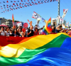 Шествие на ЛГБТ и акция на радикални националисти в Киев