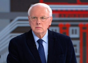 Между цинизма и простотията: езикът на Пеевски и Борисов – двата гласа на превзетата власт