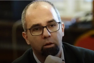 Първан Симеонов: Борисов е приклещен, чака Радев да го освободи от Пеевски