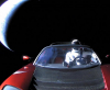Къде в космоса сега е Tesla Roadster на Илон Мъск?