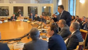 Мрежата изригна за подивелия Асен Василев: Това не е поведение на бивш финансов министър, а на пациент, който е пропуснал сутрешната си доза антипсихотици