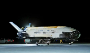 САЩ отново изпращат секретния космически самолет X-37B в космоса