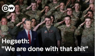 Пентагонът ограничи транссексуалните военни да оспорват уволнението и да продължат службата си