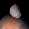 Първата снимка в близък план на марсианската луна Деймос