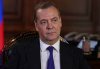 Медведев пак се подигра на Киев. С две… „добри“ новини