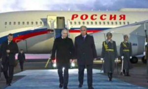 Путин пристигна в Казахстан