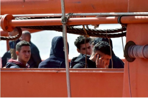 Канцлерът Олаф Шолц: Броят на бежанците е твърде висок