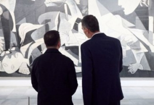 Западът увеличава помощта си в критичен за Володимир Зеленски момент