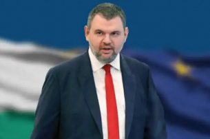Пеевски: НАП, Агенция “Митници”, КЗК и ДАНС да проверят “Лукойл”!