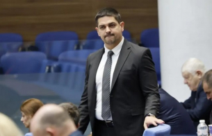 Радостин Василев: Срещу еврото протестираха хората, които искат да бъдат питани