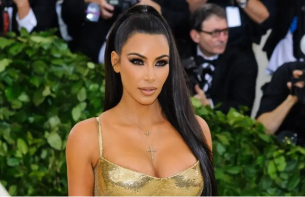 НАСА обори конспирацията на Ким Кардашиян за кацането на Луната: Кацали сме 6 пъти!