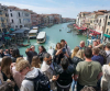 Чака се решение на ЮНЕСКО – във Венеция леглата за туристи надминаха броя на жителите