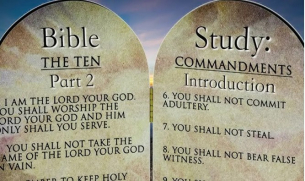 Излагат десетте божи заповеди във всички класни стаи в Луизиана