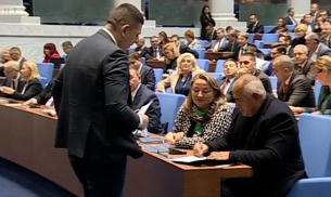 Борисов се подписа за оставката на шефа на КПК