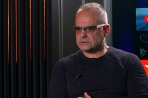 &quot;Кой ще отиде да премахне на Георги Илиев хотела&quot;. Защо никой не бута незаконни сгради по морето