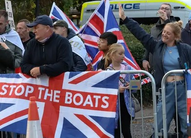 Вярно ли е, че мигрантите във Великобритания живеят луксозно