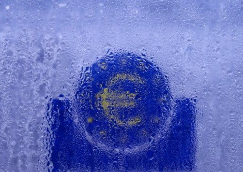 Махлуф от ЕЦБ: Еврото не може бързо да измести ролята на долара